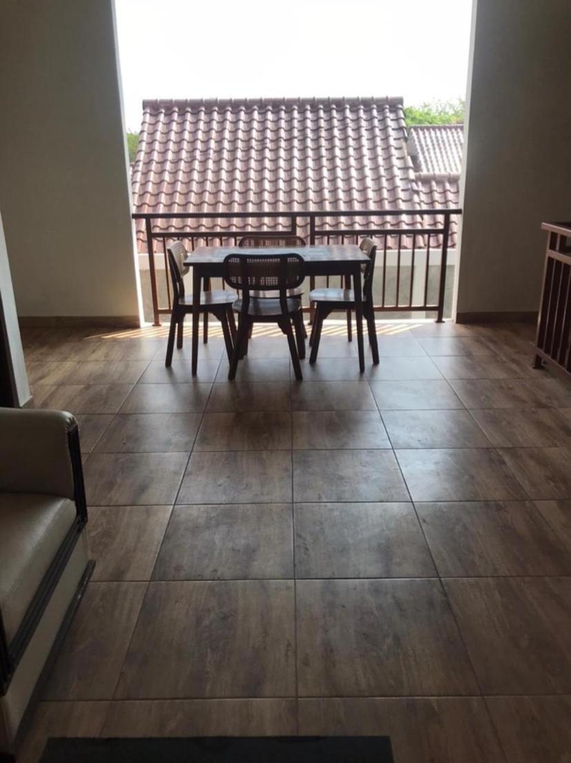 Villa Makmur เกอโรโบกัน ภายนอก รูปภาพ