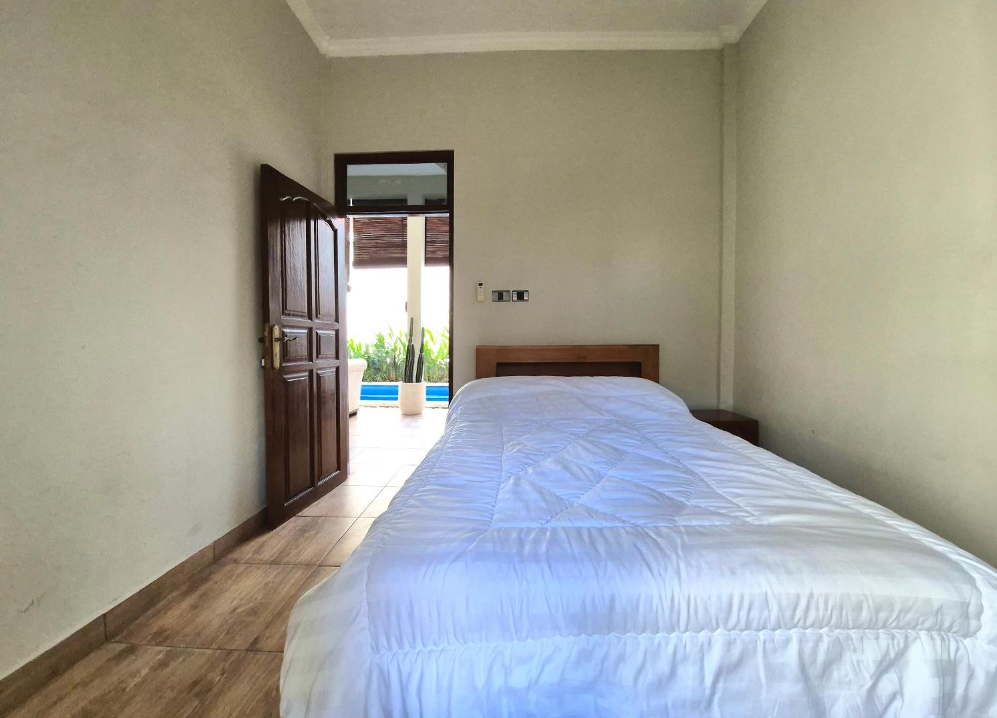 Villa Makmur เกอโรโบกัน ภายนอก รูปภาพ