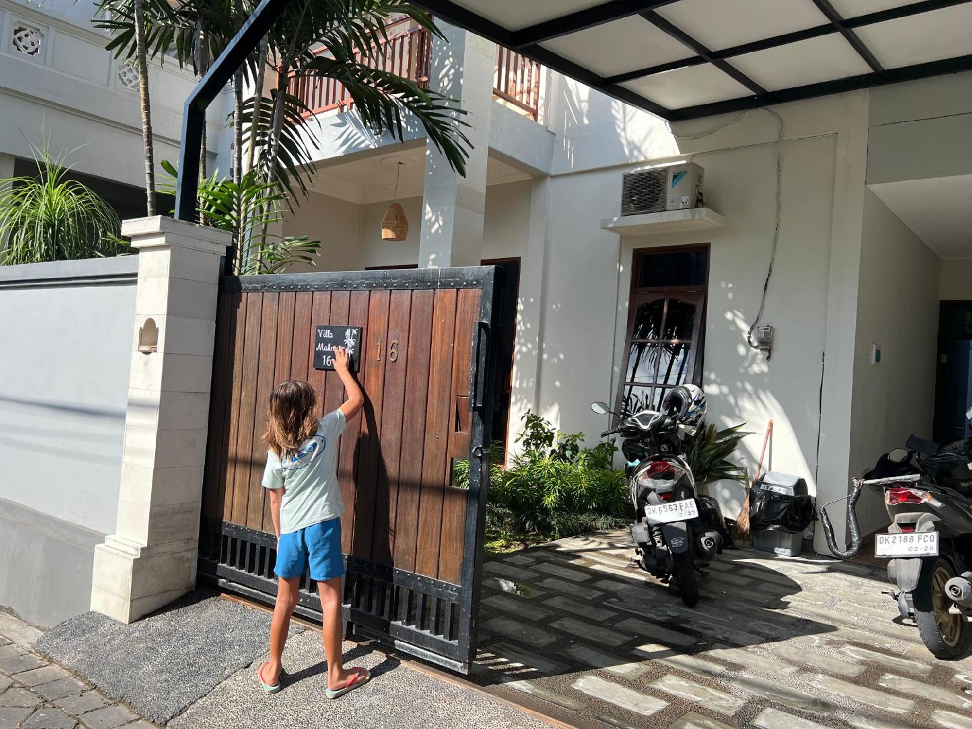 Villa Makmur เกอโรโบกัน ภายนอก รูปภาพ